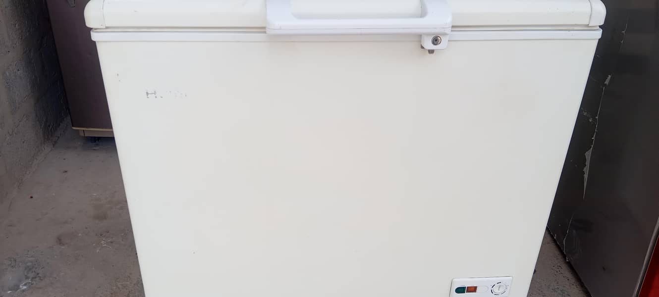 single door deep freezer 1