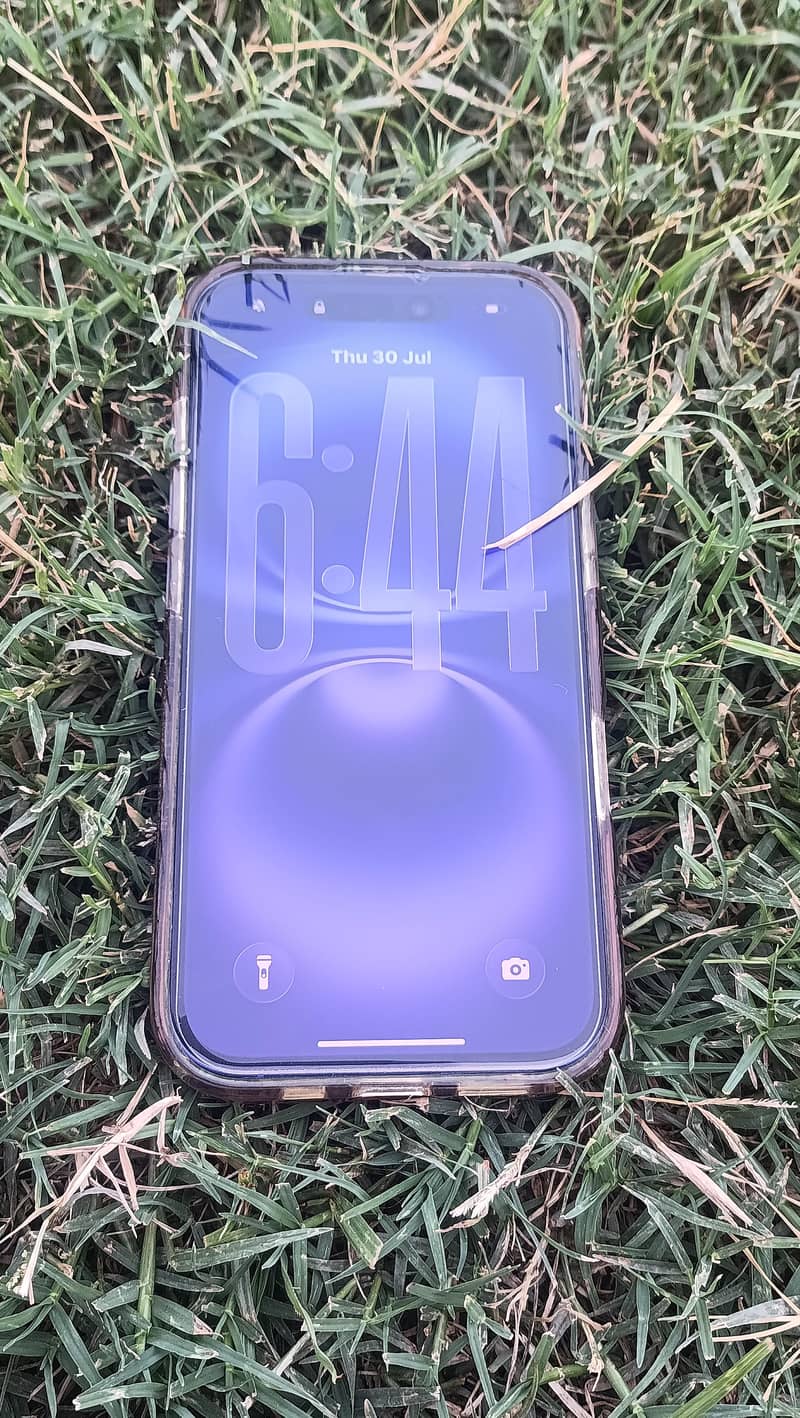 iphone 16jv 1