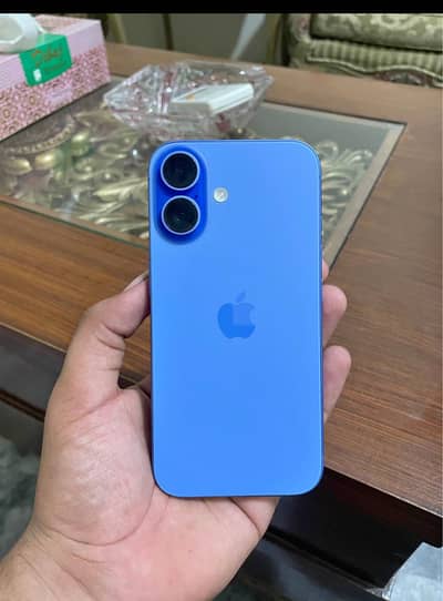 Apple iPhone 16