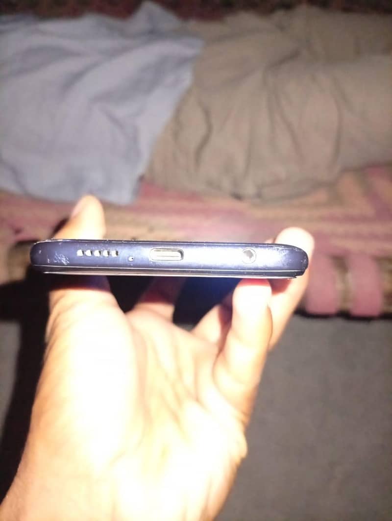 Xiaomi Redmi Note 9S 0