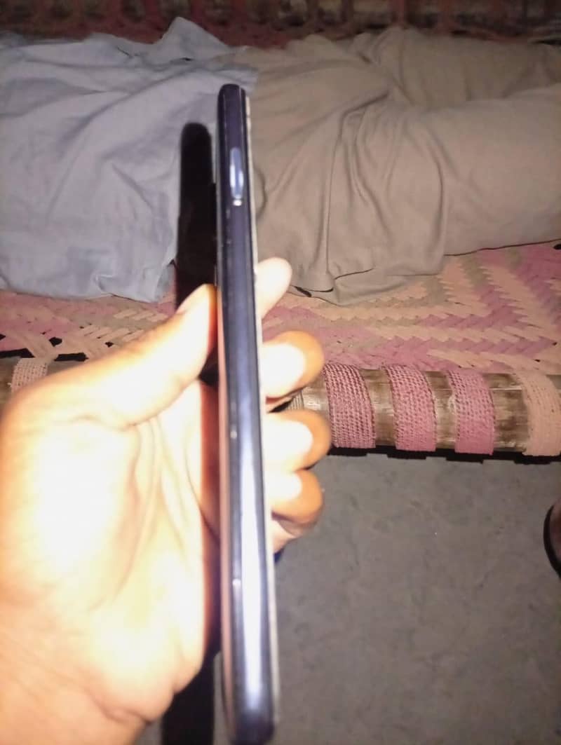 Xiaomi Redmi Note 9S 1