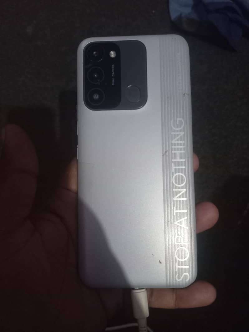 techno spark 8c 1