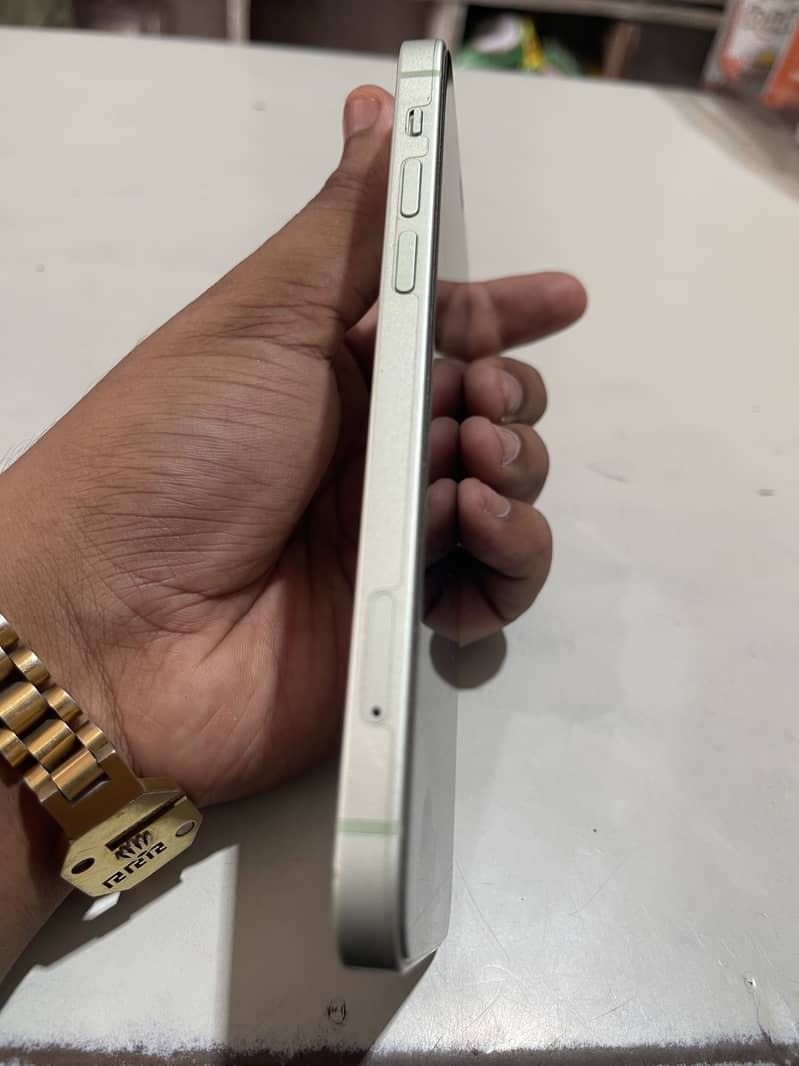 Apple iPhone 12 2