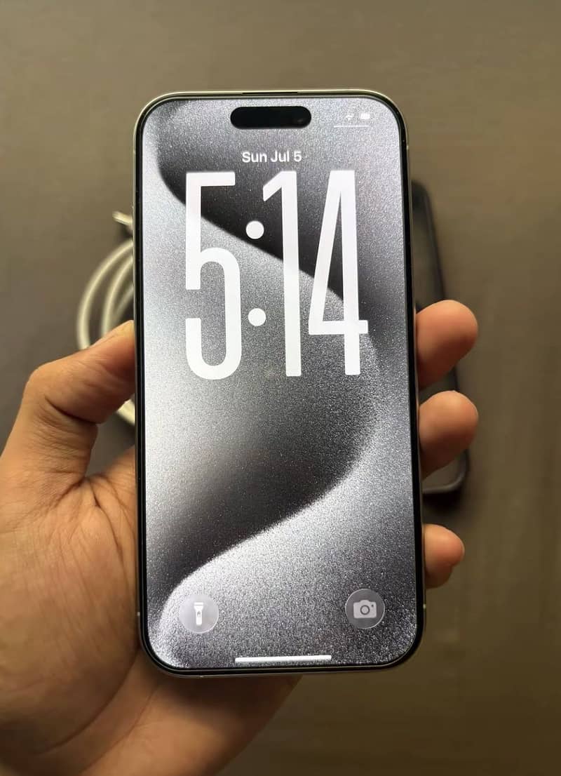 Apple iPhone 15 Pro 1