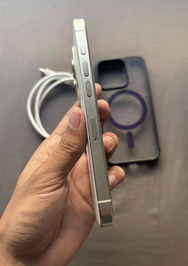 Apple iPhone 15 Pro 5