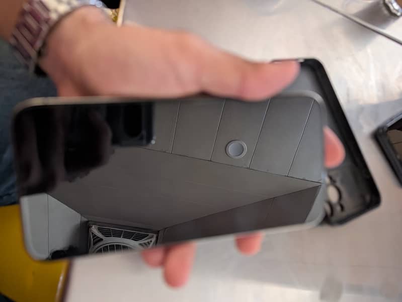 Apple iPhone 15 Pro Max 4