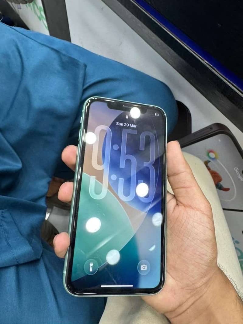 Apple iPhone 11 0