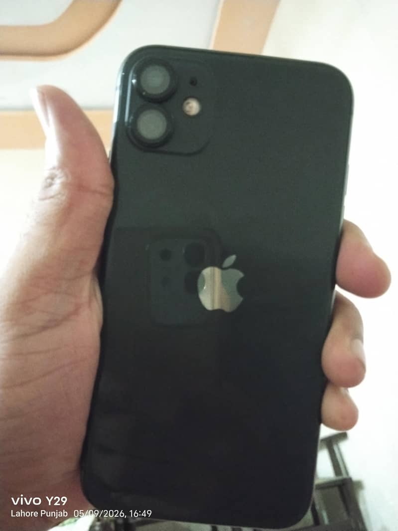 Apple iPhone 11 9