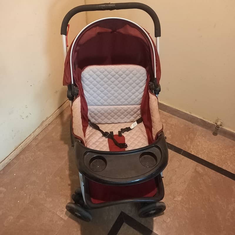 Imported Vanbloom stroller in pristine condition. 2