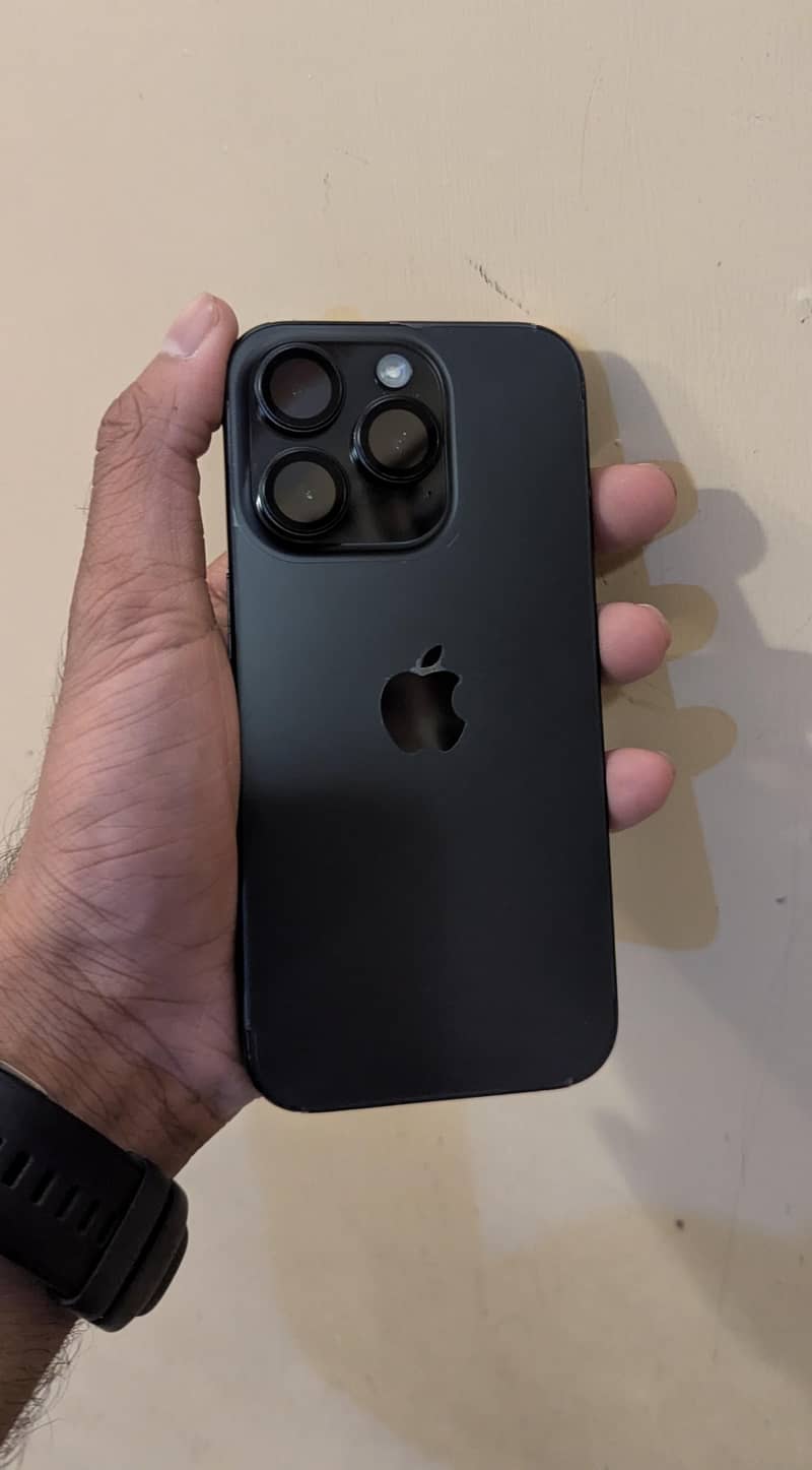 Apple iPhone 15 Pro 0