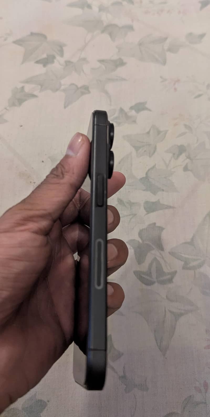Apple iPhone 15 Pro 1