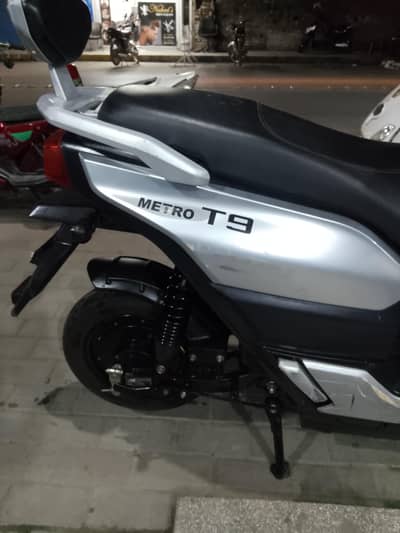 Metro T9