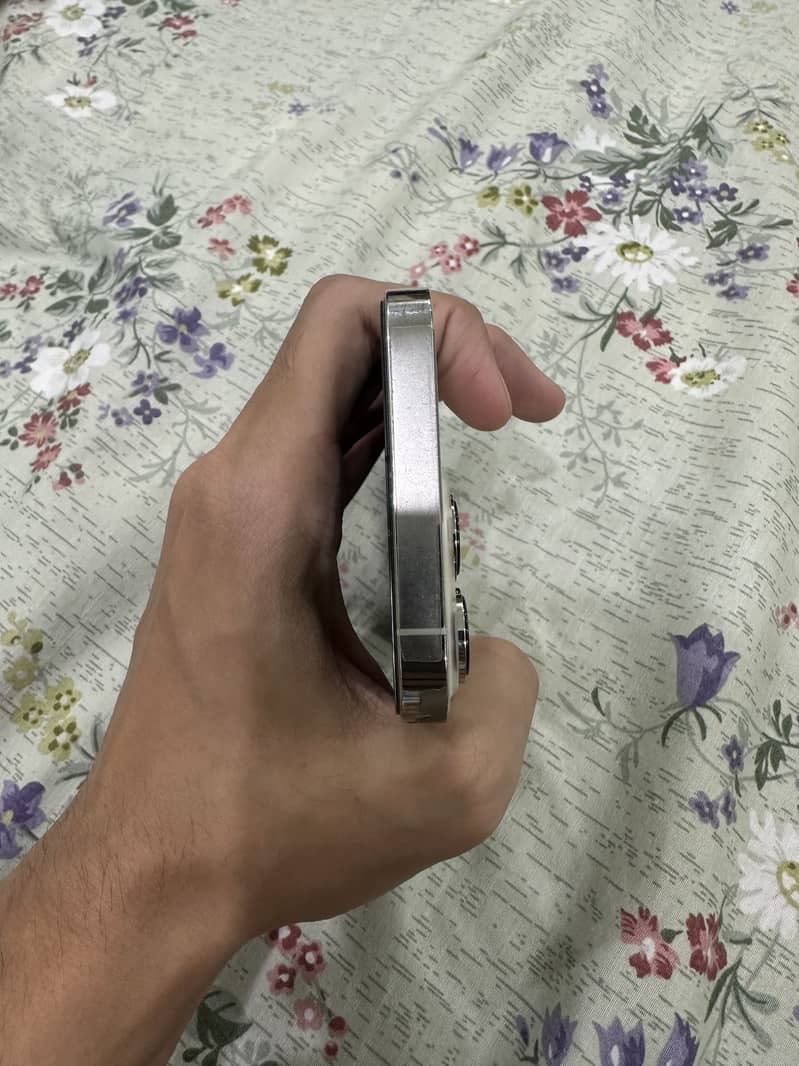 Apple iPhone 13 Pro 5