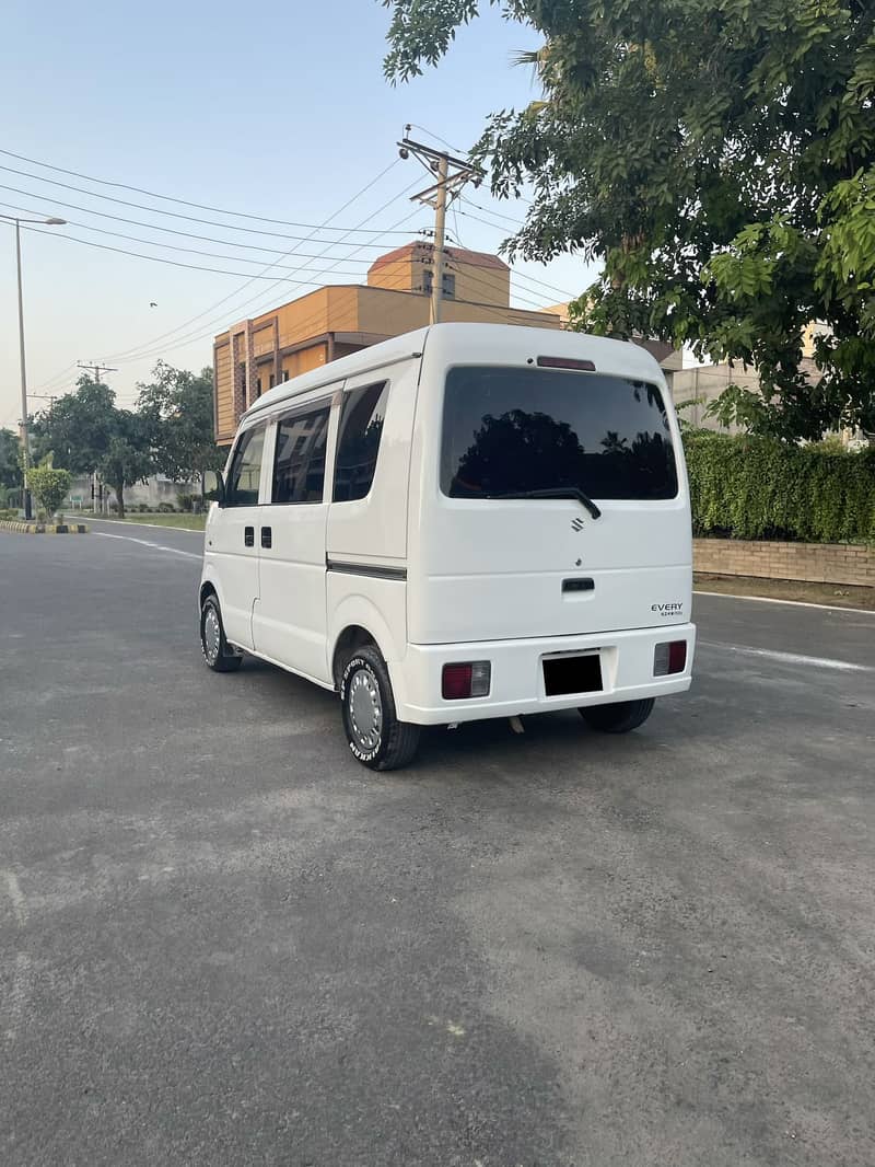 Suzuki Every 9