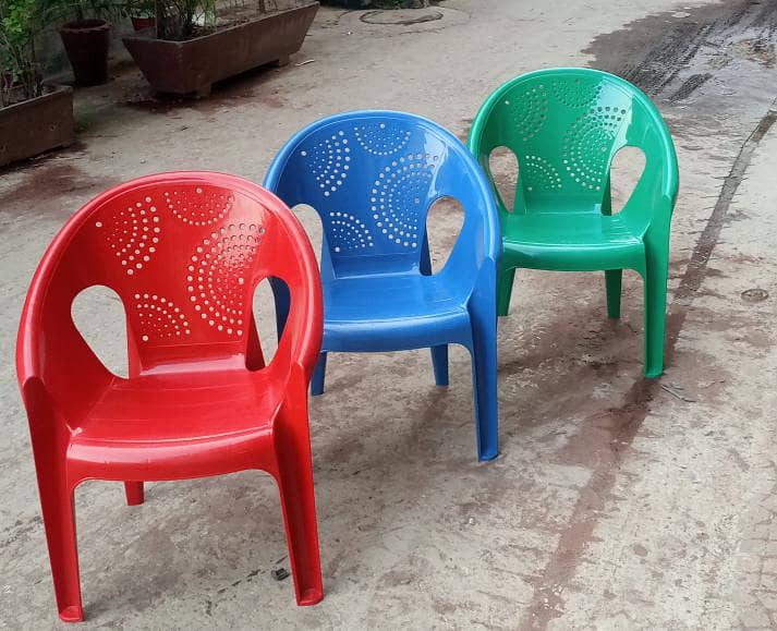 plastic chair 1