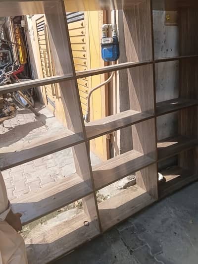 Shelves dukan k liya kisi ko chaiya to rabta kro