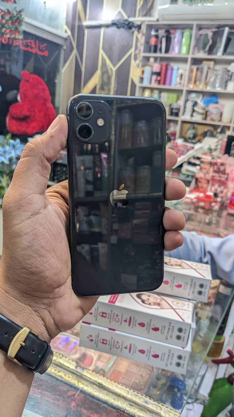 Apple iPhone 11 4