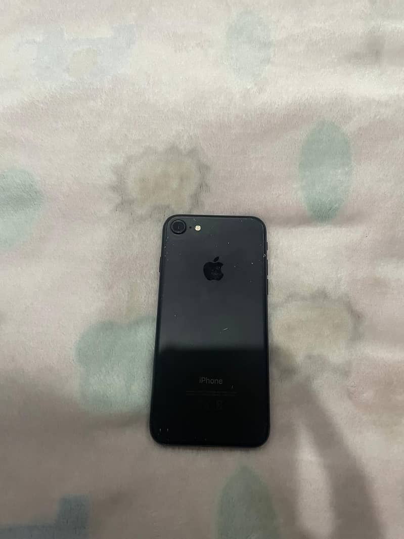 Apple iPhone 7 1
