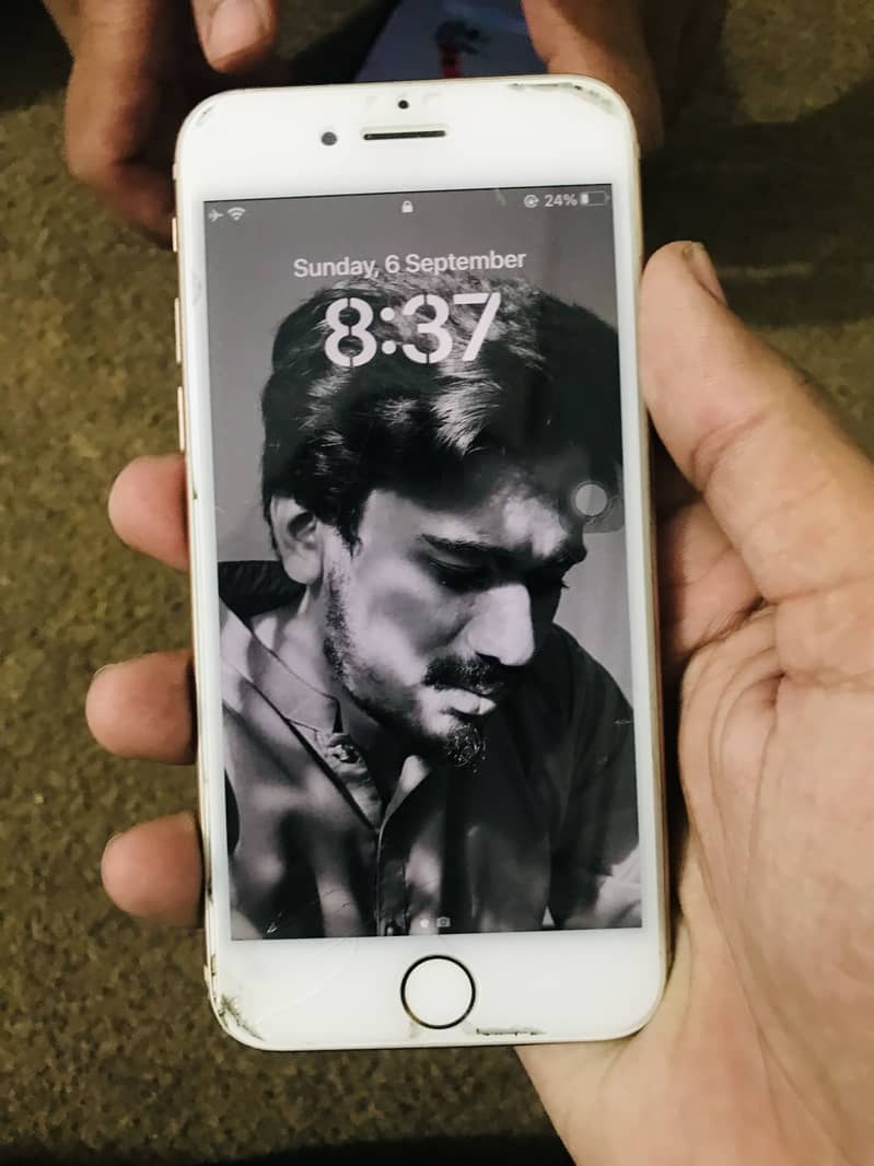 Apple iPhone 8 0