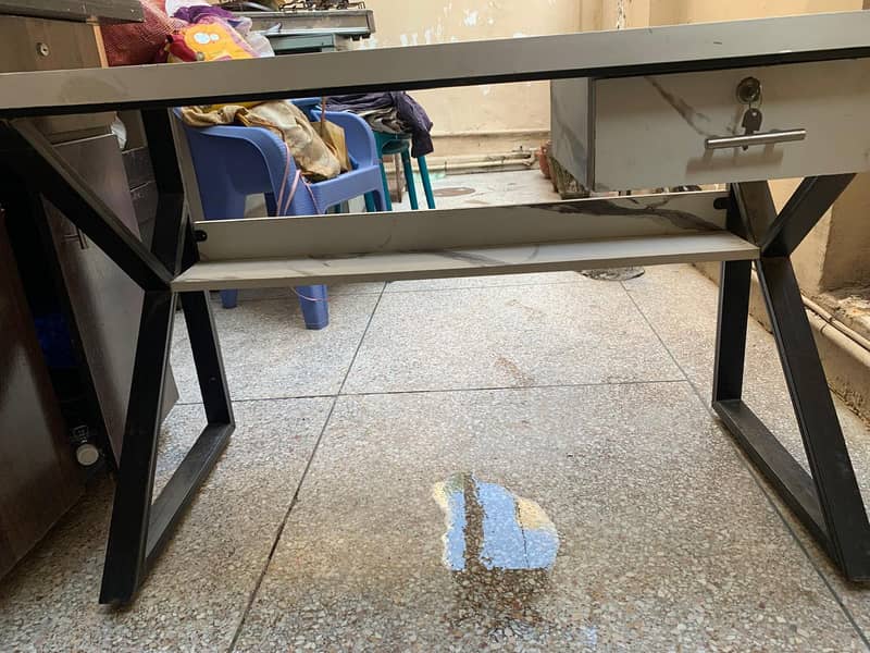 Computer Table & Study Table in good condition 6