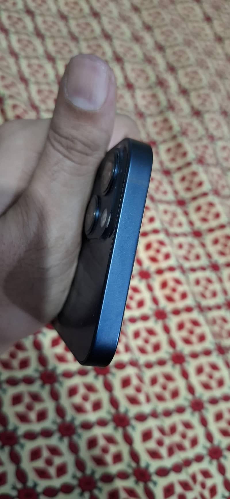 Apple iPhone 13 4