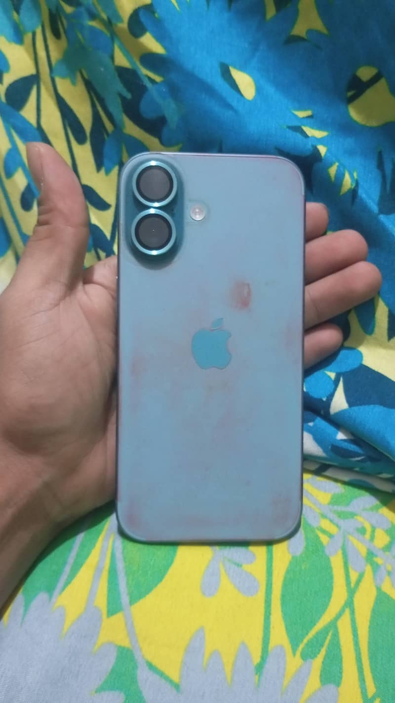 Apple iPhone 16 8