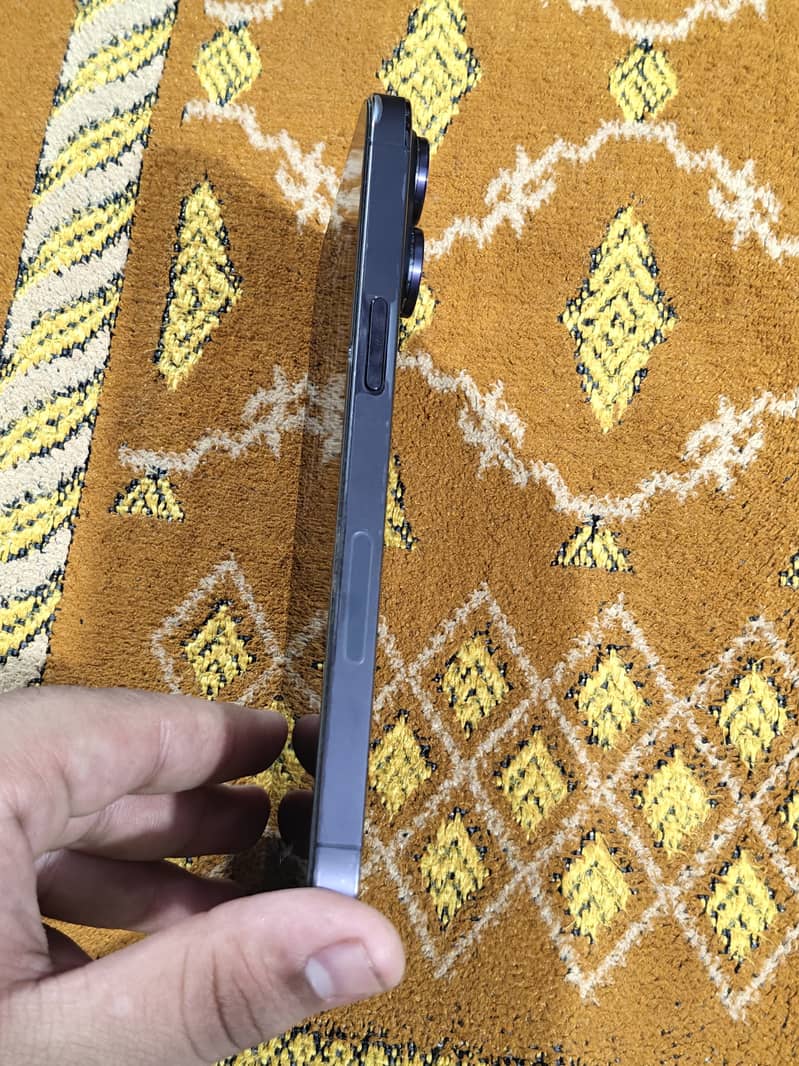 Apple iPhone 14 Pro Max 2