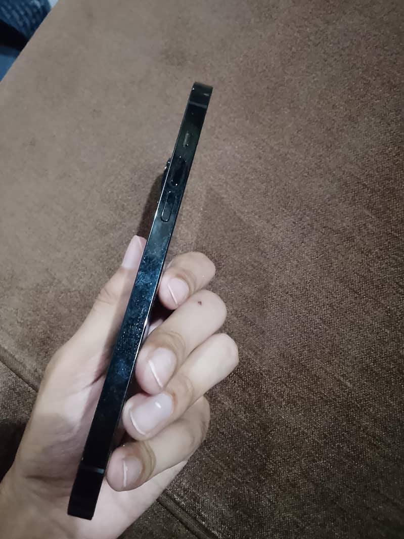 Apple iPhone 14 Pro Max 3