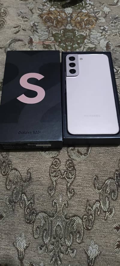 Samsung Mobile S22 Plus 4 months sim chala gi