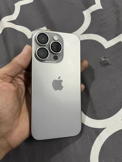 Apple iPhone 15 Pro ( water pack ) all ok