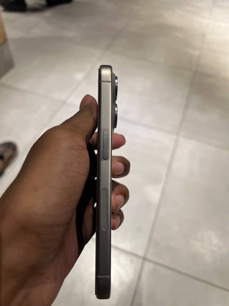 Apple iPhone 15 Pro 5