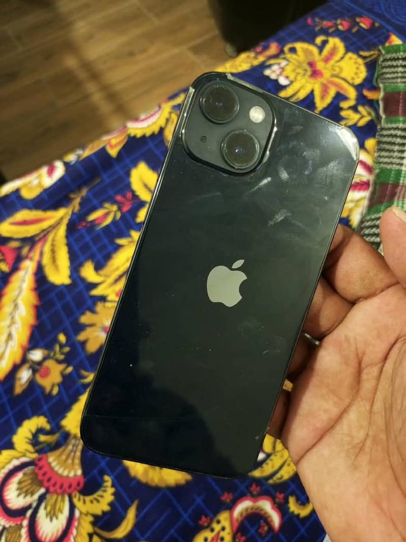 Apple iPhone 13 6