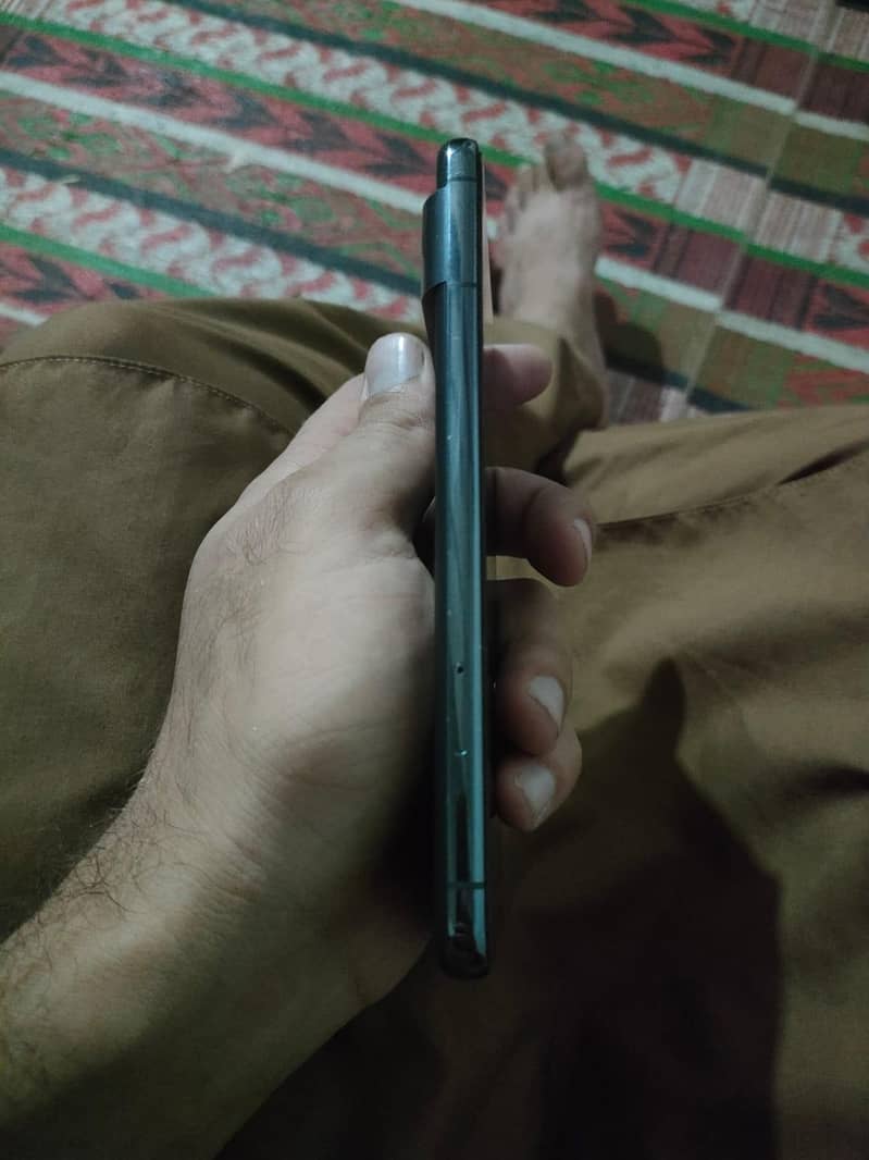 Google Pixel 8 Pro 2