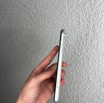 iPhone xr 128 GB only WhatsApp number 0301/35/64/719