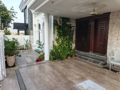 10 Marla Upper Portion available for Rent in Dha-5 Isb