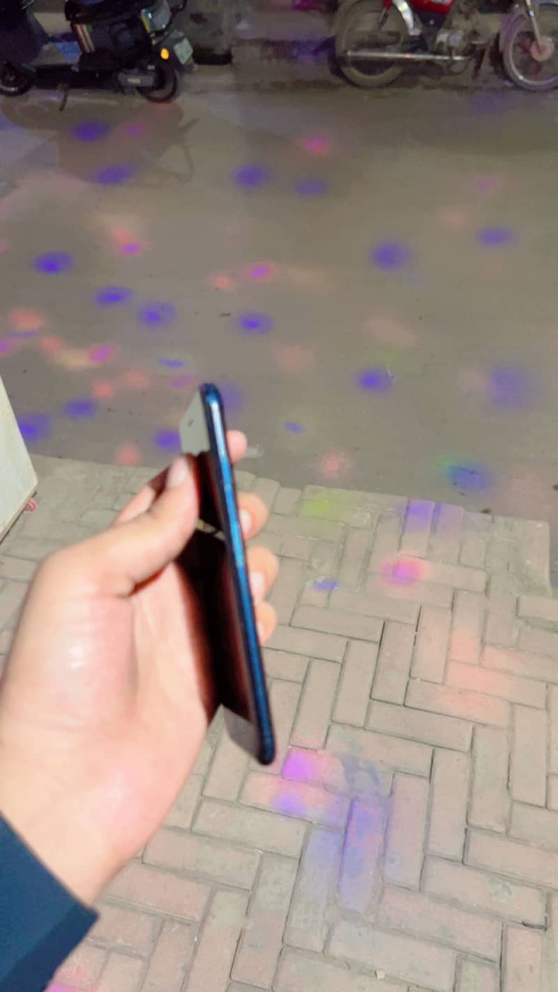 Apple iPhone 7 2