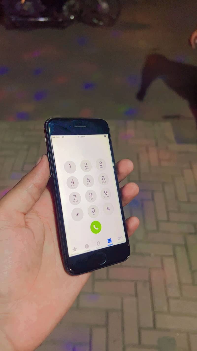Apple iPhone 7 3