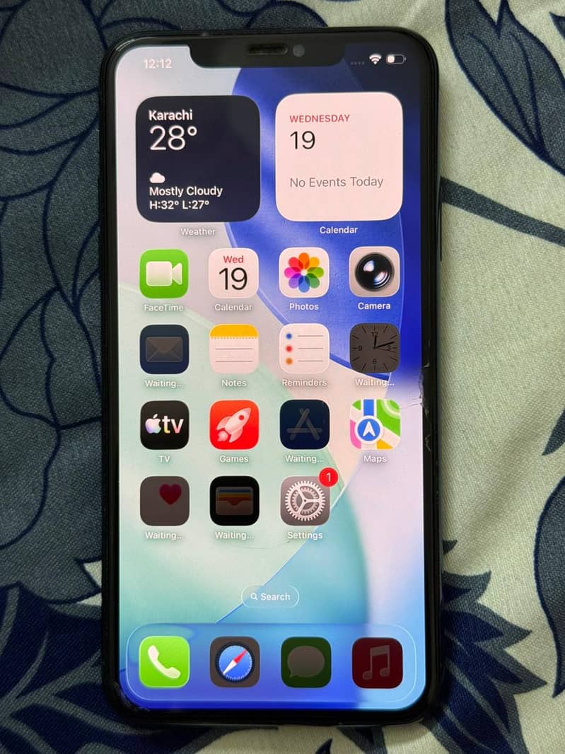 Apple iPhone 11 Pro Max 2