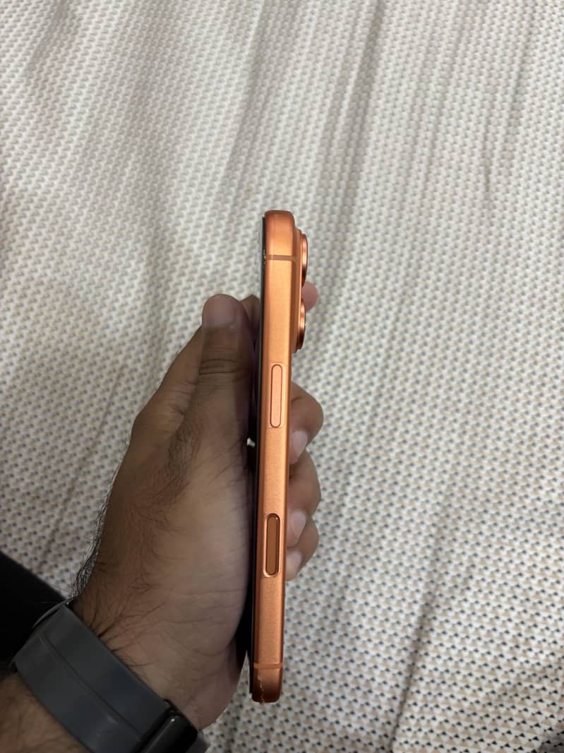 Apple iPhone 17 Pro 4