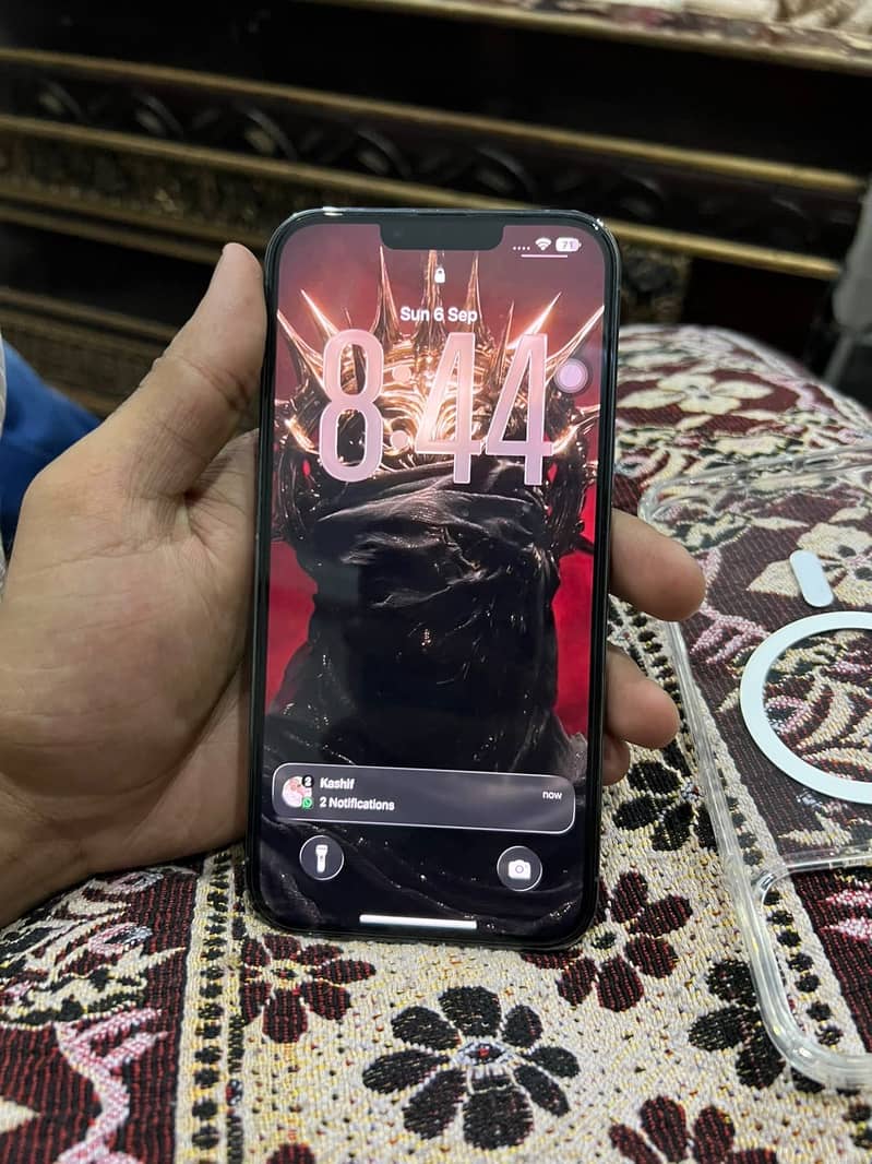 Apple iPhone 13 Pro Max 4