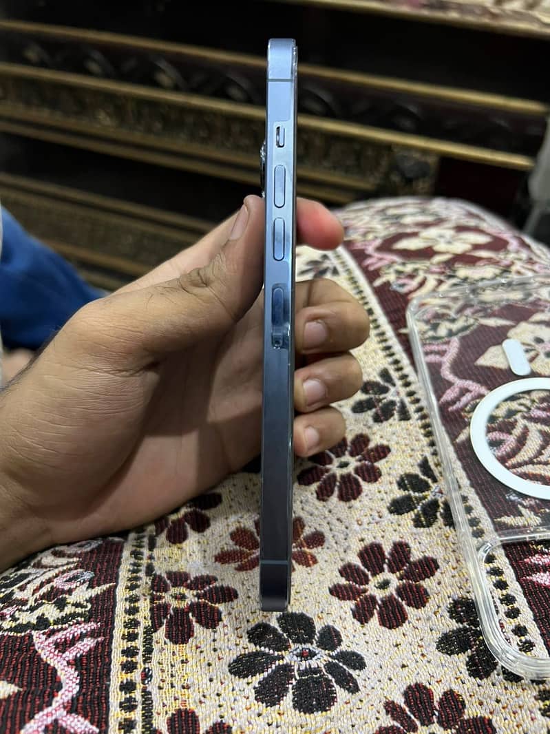 Apple iPhone 13 Pro Max 5