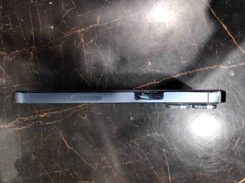 Apple iPhone 13 Pro 3