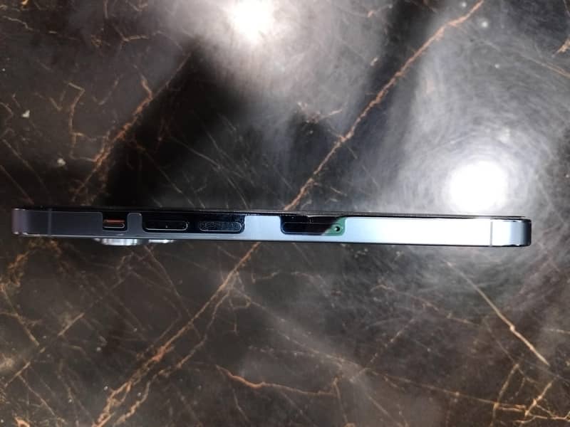 Apple iPhone 13 Pro 4