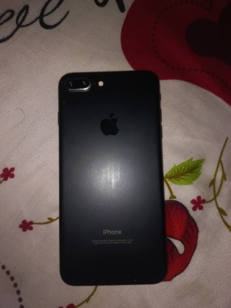 Apple iPhone 7 Plus 2