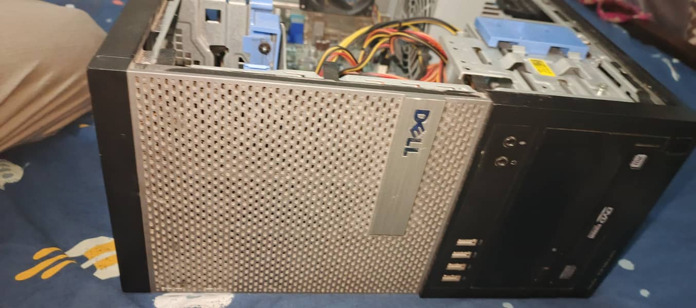 DELL OPTIPLEX 7010 1