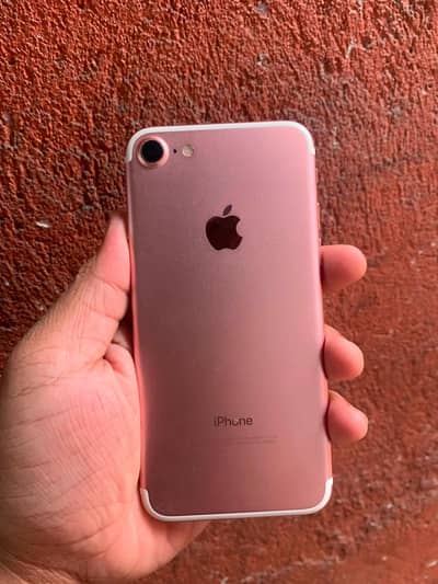 iPhone 7  128 GB only WhatsApp number 0301/35/64/719