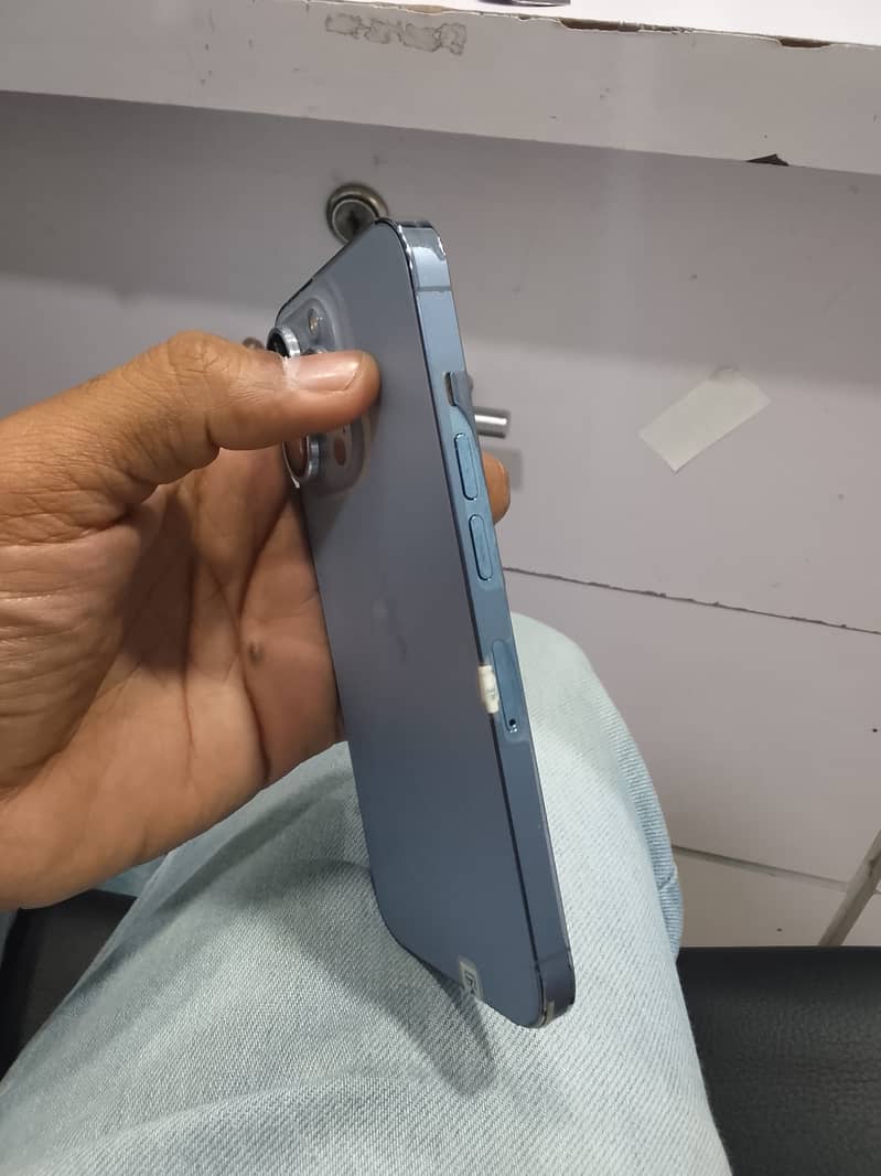 Apple iPhone 13 Pro 1