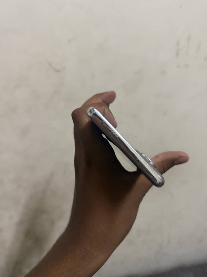 Tecno CAMON 40 Pro 7