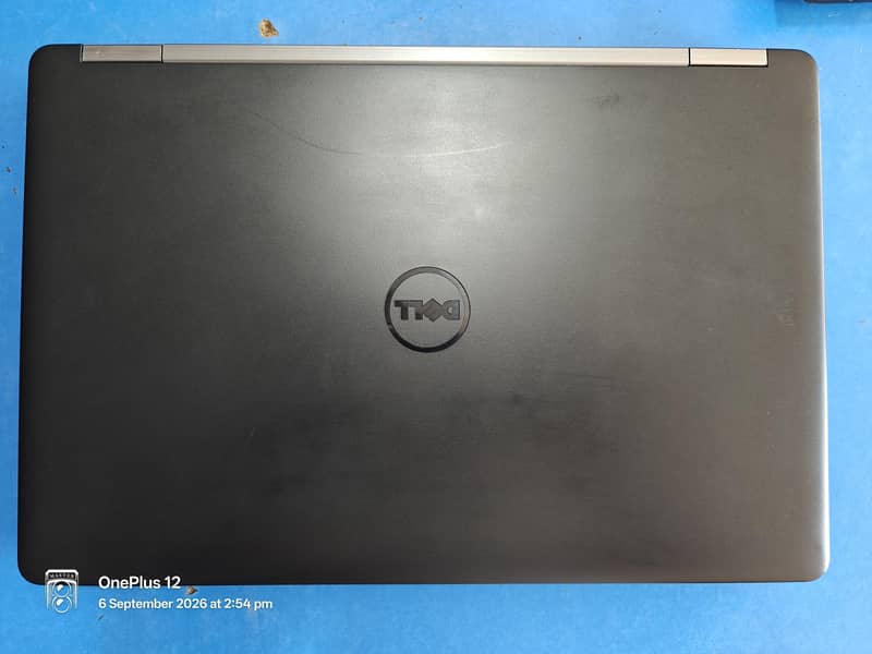 Dell Latitude E5570 0