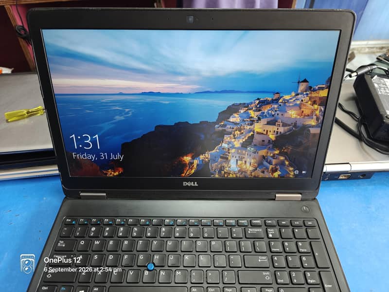 Dell Latitude E5570 3